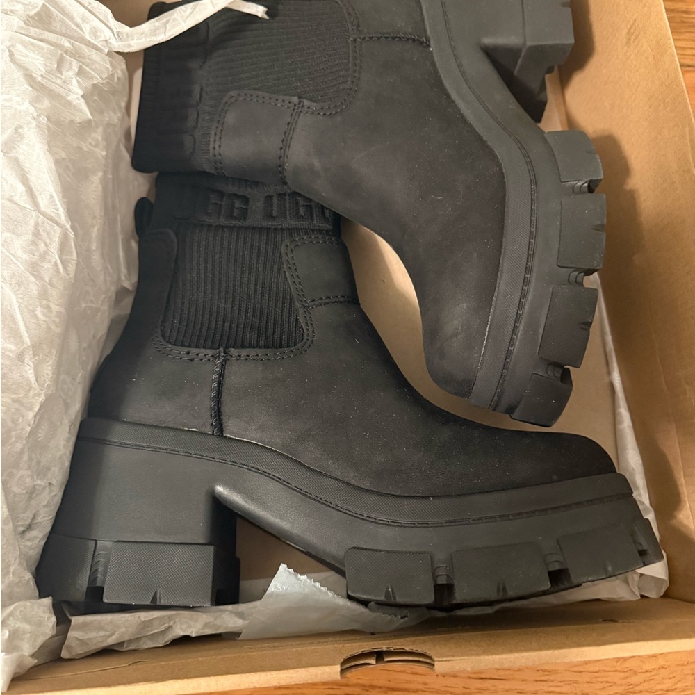 UGG Women's Black Brooklyn Chelsea Boots